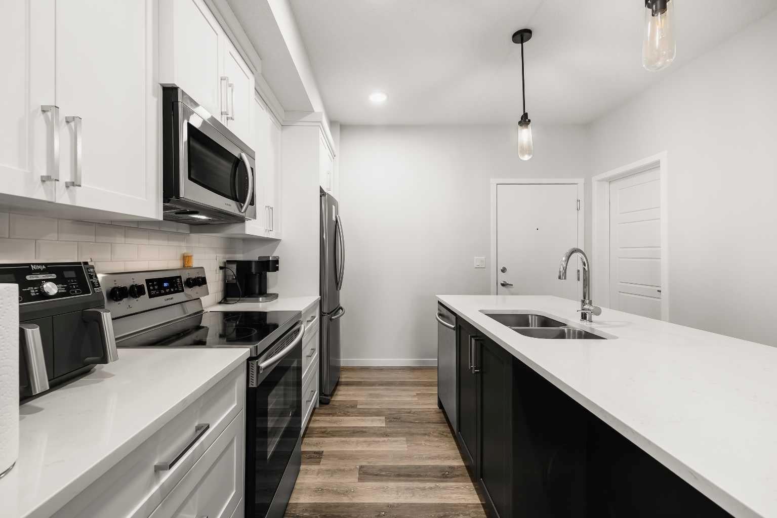 300 Harvest Hills Place NE 112