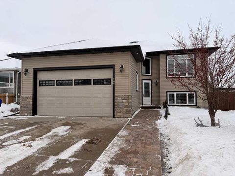 12 Vermont Close Olds AB T4H 0C3