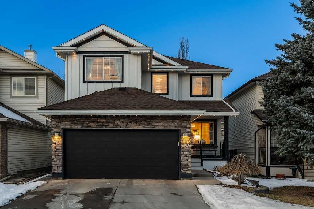 Photo of 18 Simcoe Terrace SW, Calgary, AB T3H 4S6 (MLS # A2282856)