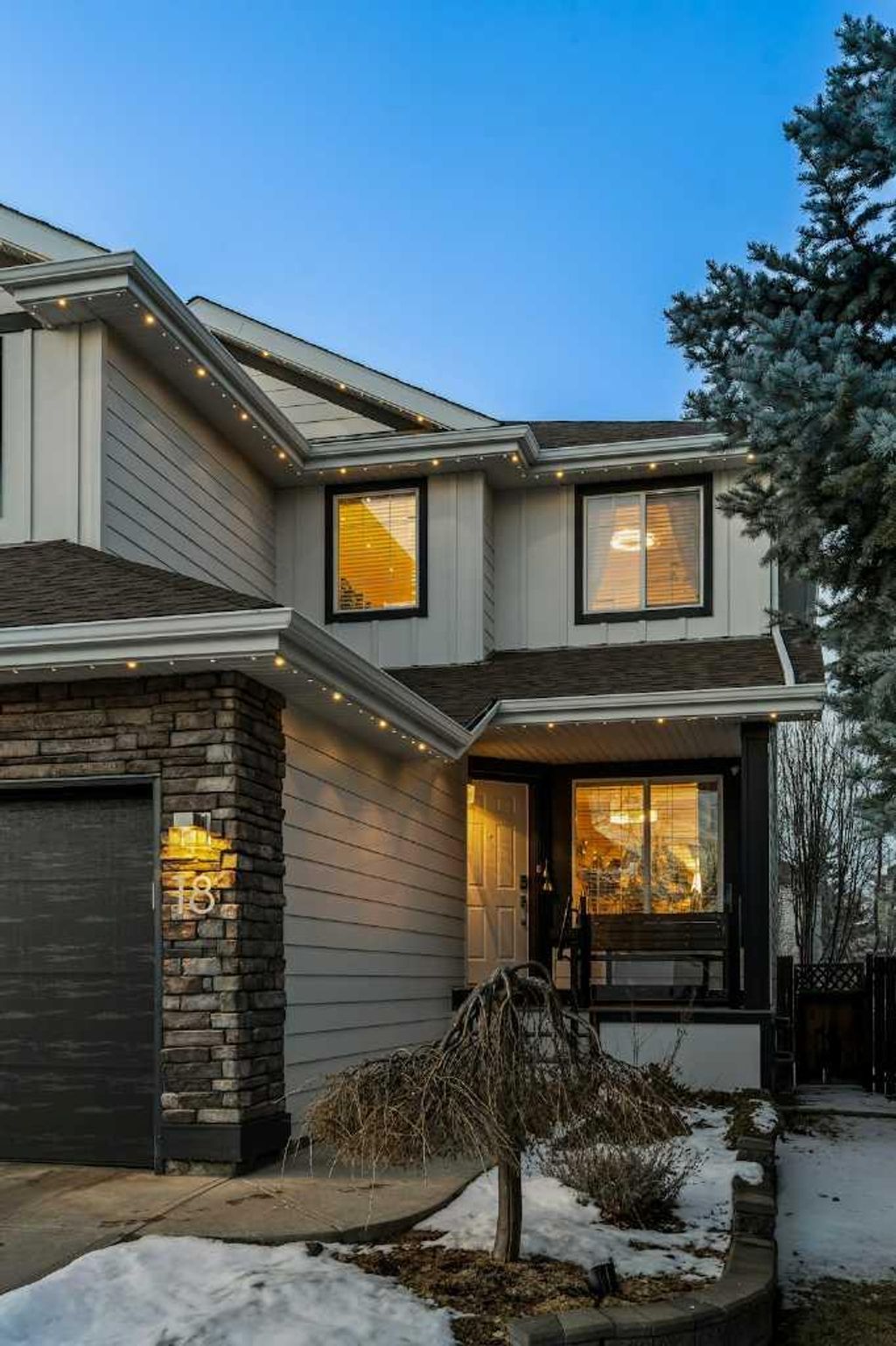 Photo of 18 Simcoe Terrace SW, Calgary, AB T3H 4S6 (MLS # A2282856)