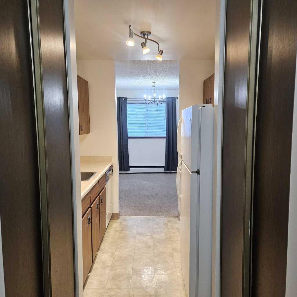 1221B Westhaven Drive 102