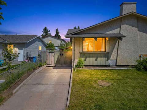 Photo of 4308 38 Street NE, Calgary, AB T1Y 5S8 (MLS # A2323384)