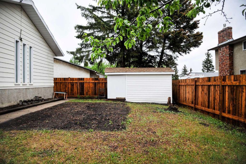 Photo of 3911 57 Street, Camrose, AB T4V 3H6 (MLS # A2316073)