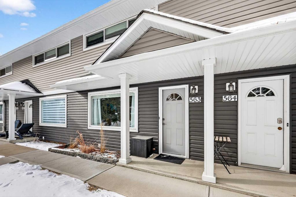 Photo of 563 Regal Park NE, Calgary, AB T2E 0S6 (MLS # A2300475)
