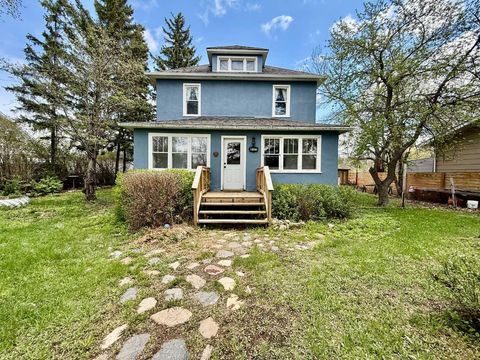 Photo of 5127 47 Street, Provost, AB T0B 3S0 (MLS # A2313114)