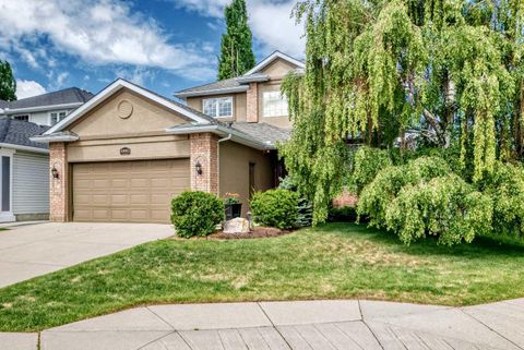 Photo of 10882 Valley Ridge Drive NW, Calgary, AB T3B 5R1 (MLS # A2321230)
