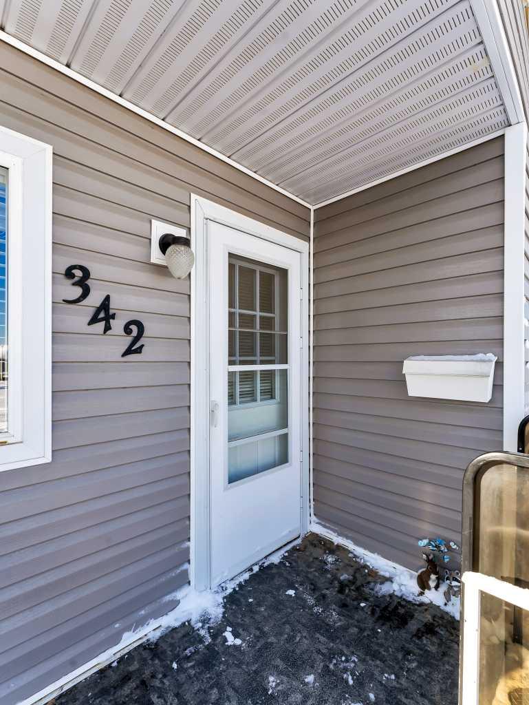 342 Cornell Crescent SW