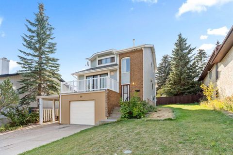 89 Edgedale Drive NW Calgary AB T3A 2R6