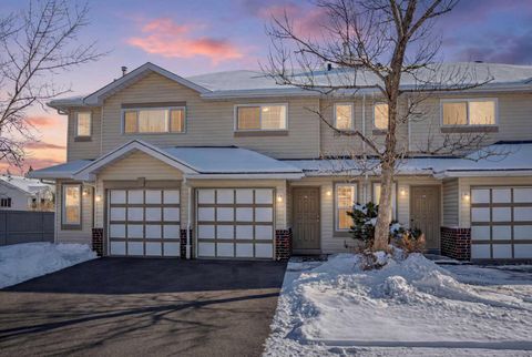 Photo of 63 Harvest Glen Heights NE, Calgary, AB T3K 4L3 (MLS # A2291543)