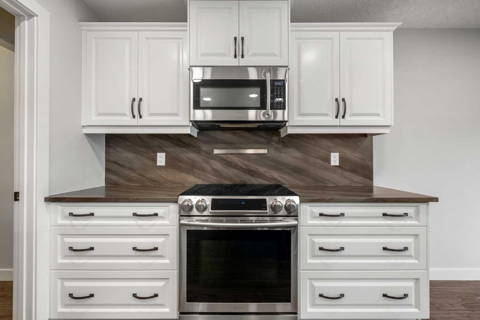 175 Kincora Crescent NW