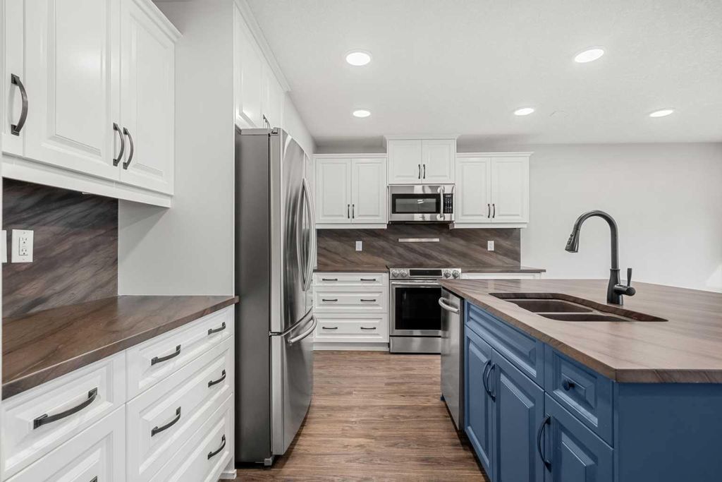 Photo of 175 Kincora Crescent NW, Calgary, AB T3R 0N4 (MLS # A2292829)