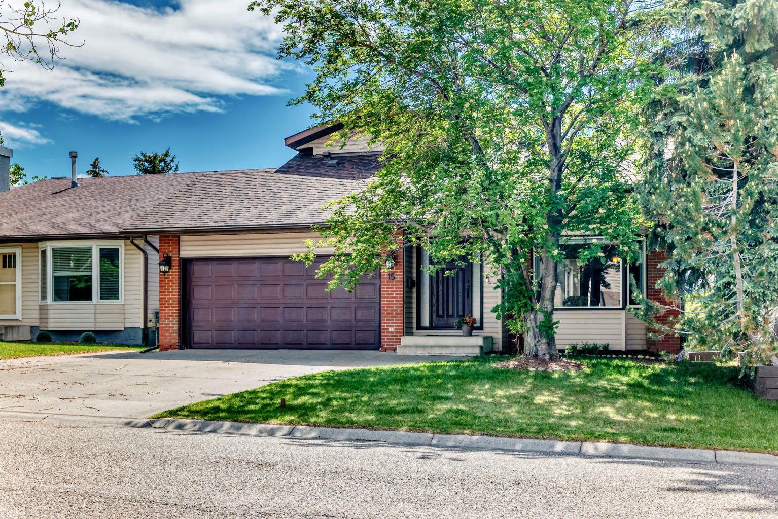 15 Hawkcliff Way NW