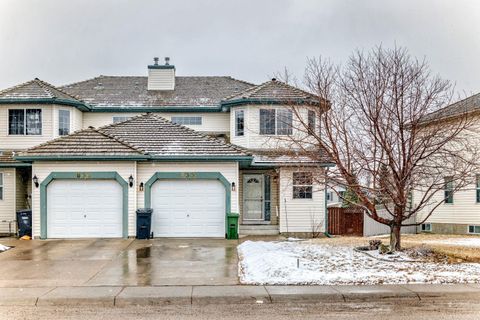 835 Westmount Drive Strathmore AB T1P 1P8
