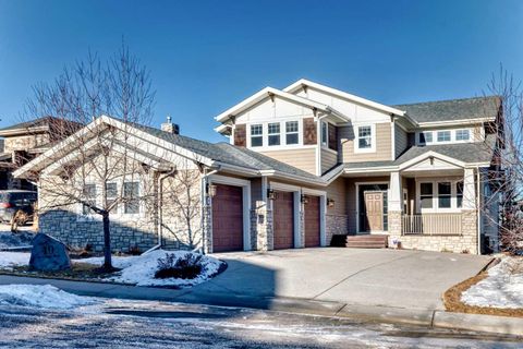 Photo of 49 Crestridge View SW, Calgary, AB T3B 0M1 (MLS # A2280495)