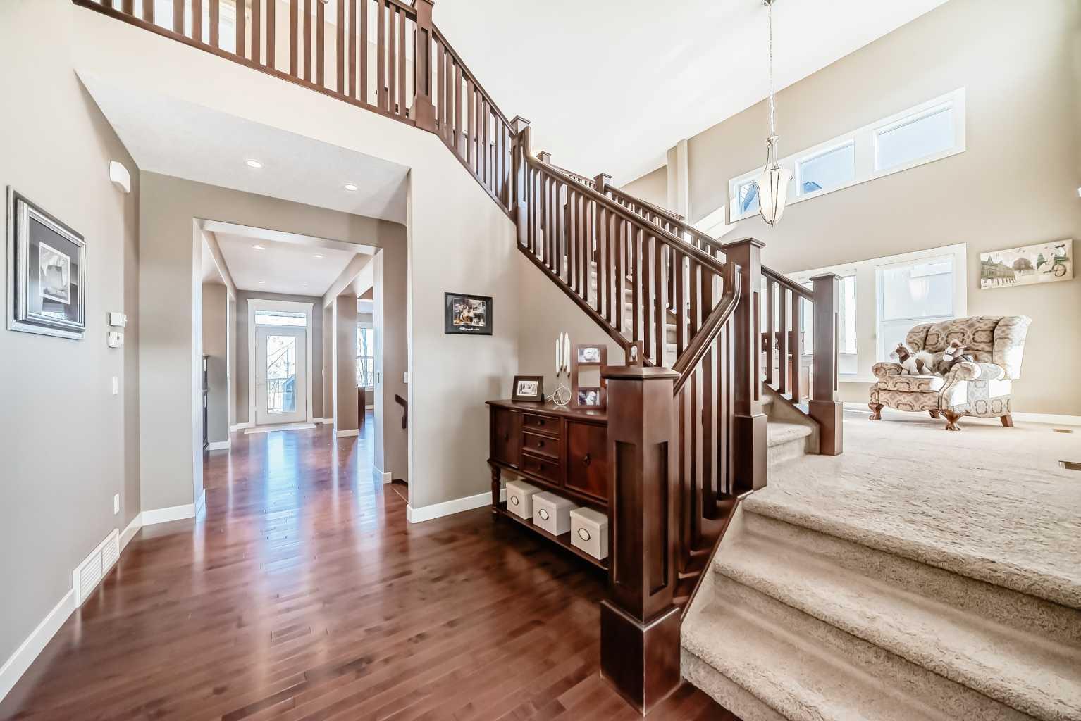 49 Crestridge View SW