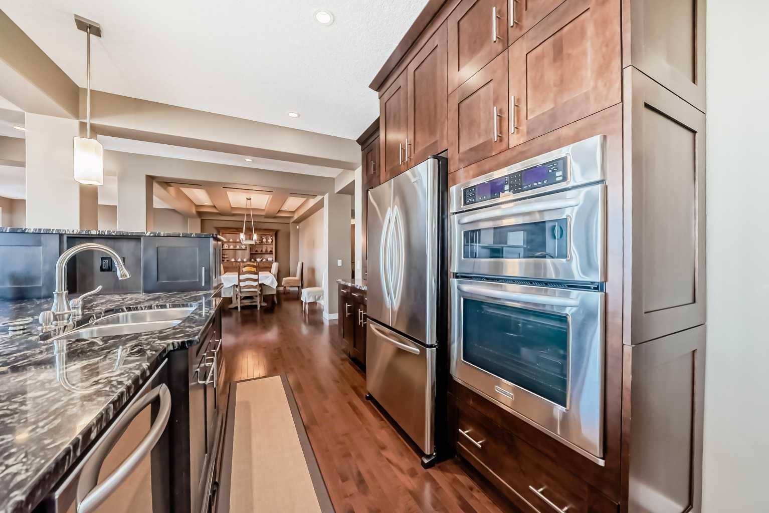 49 Crestridge View SW