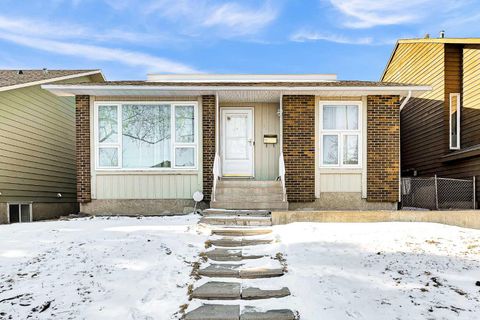 1111 Berkley Drive NW Calgary AB T3K 1S6