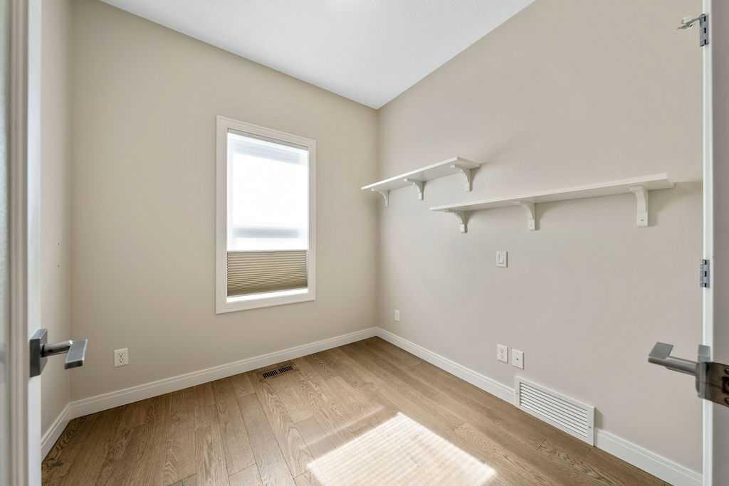 16 Drake Landing Street