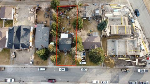 6435 33 Avenue NW Calgary AB T3B 1K9