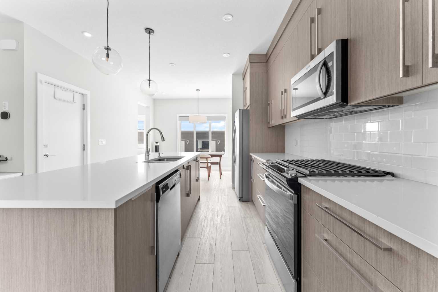 919 Walgrove Boulevard SE