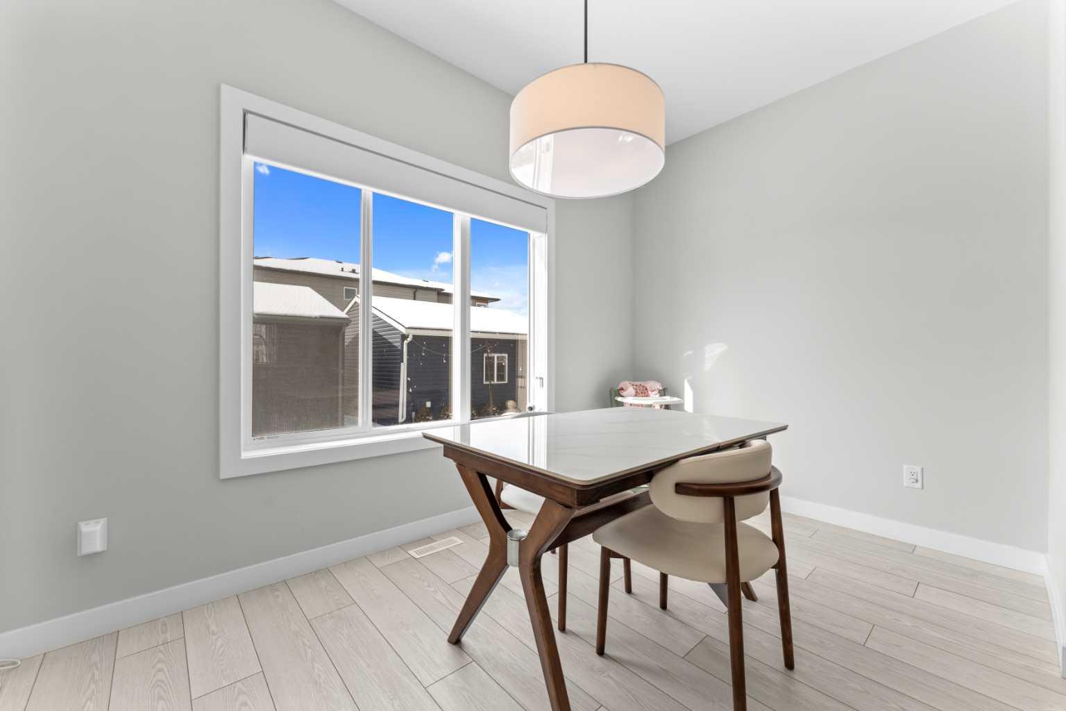 919 Walgrove Boulevard SE