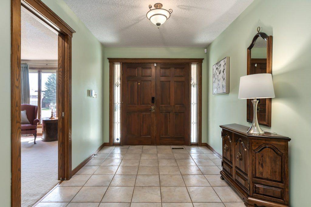 152 Coach Grove Place SW