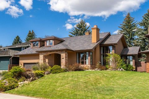 Photo of 152 Coach Grove Place SW, Calgary, AB T3H 1J2 (MLS # A2311820)