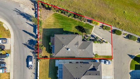 Photo of 117 Cove Hill, Chestermere, AB T1X 1S7 (MLS # A2259760) Photo of 117 Cove Hill, Chestermere, AB T1X 1S7 (MLS # A2259760)