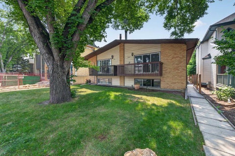 Photo of 723 55 Avenue SW, Calgary, AB T2V 0G4 (MLS # A2332465)