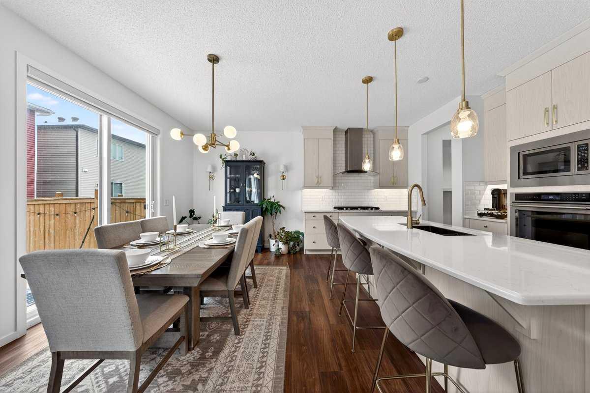 192 Cityspring Way NE