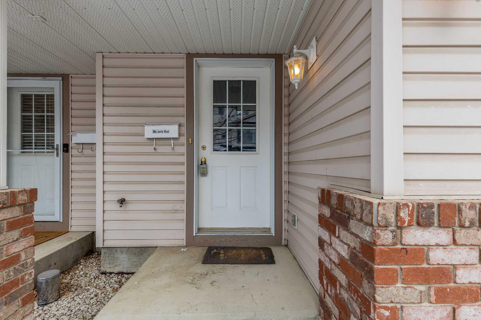 27 Country Hills Cove NW