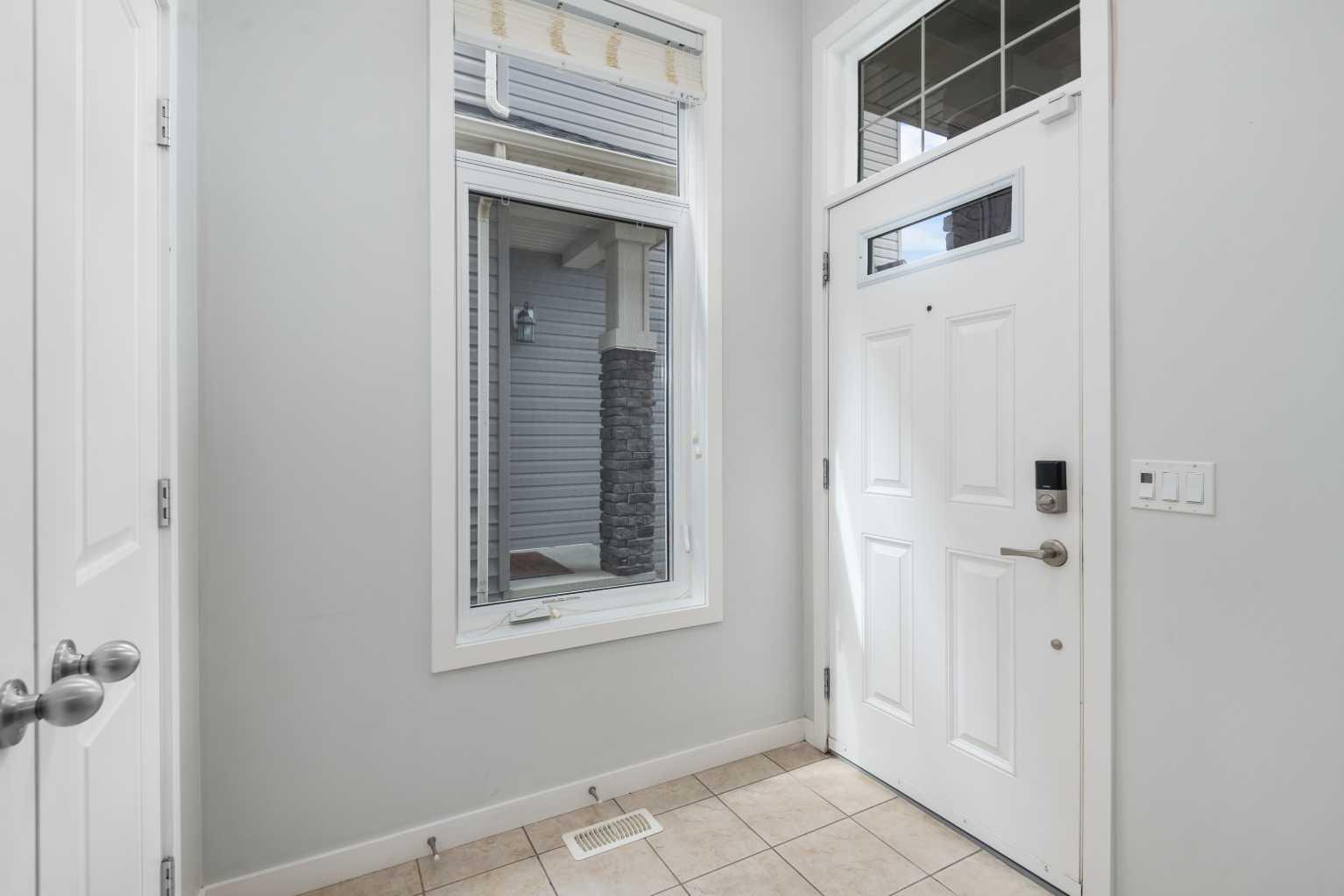 318 Kincora Glen Rise NW