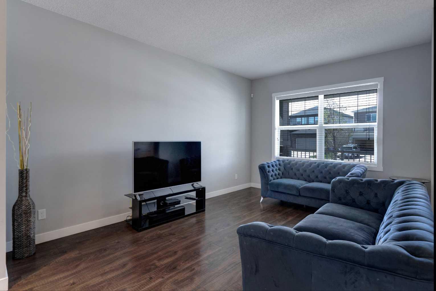 133 Legacy Glen Way SE