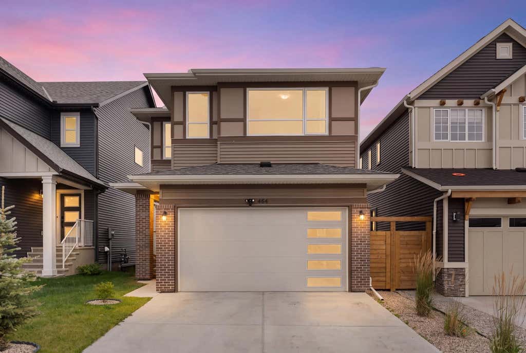 Photo of 464 Lawthorn Way SE, Airdrie, AB T4A 3M8 (MLS # A2339273)