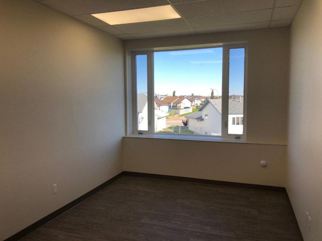 Photo of 11745 105 Street #206, Grande Prairie, AB T8V 2Z7 (MLS # A2102998)