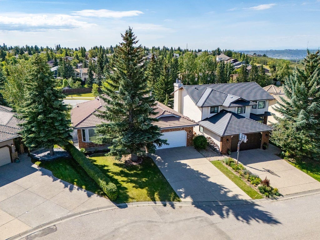 Photo of 37 Edgeview Road NW, Calgary, AB T3A 4T7 (MLS # A2338584)