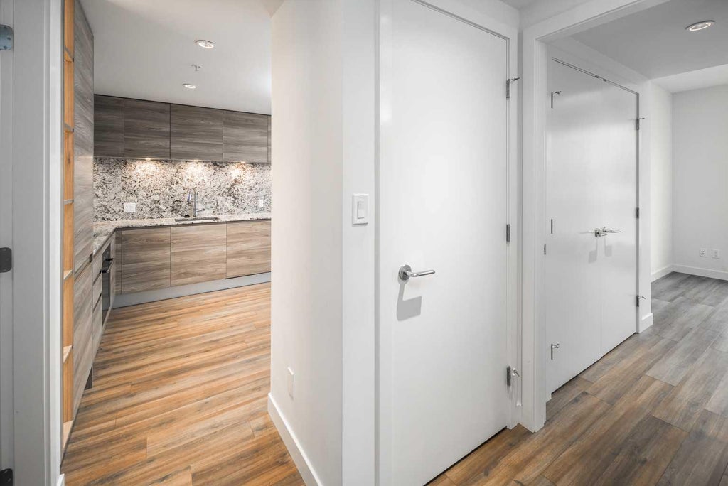 Photo of 310 12 Avenue SW #1002, Calgary, AB T2R 0H2 (MLS # A2350410)