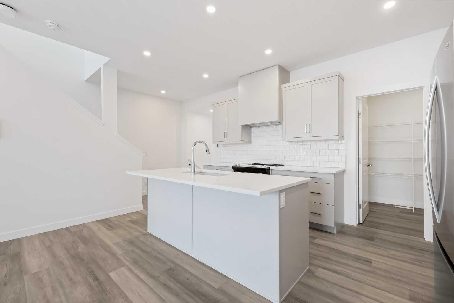 3 Legacy Glen Rise SE