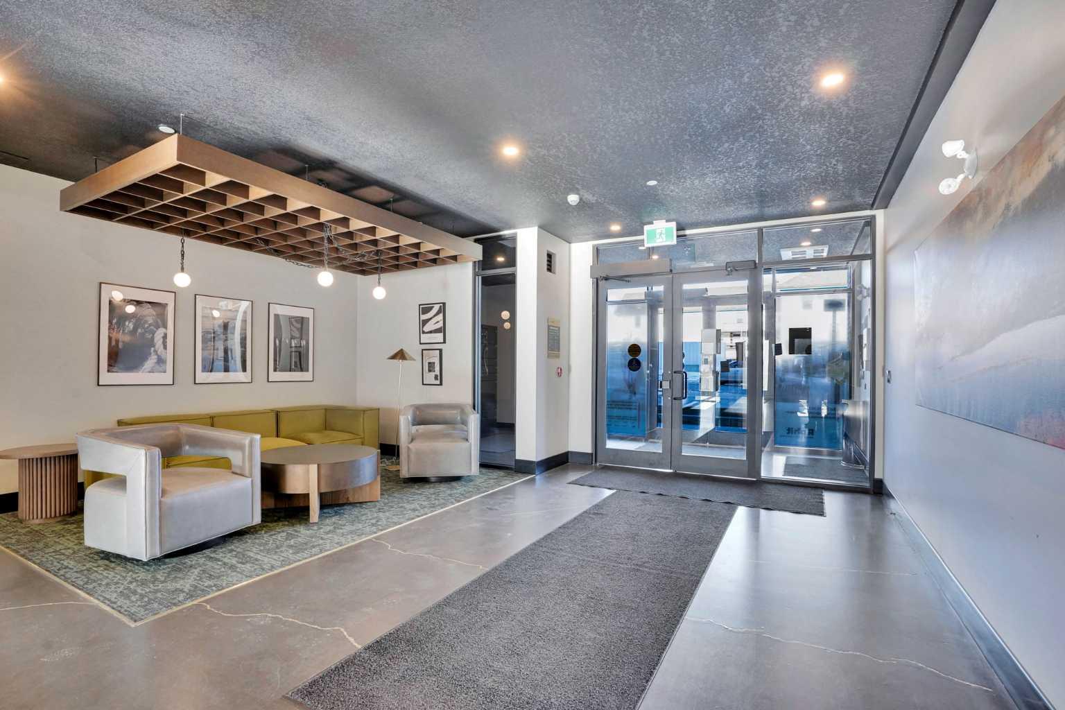 370 Dieppe Drive SW 214