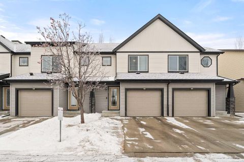 Photo of 15 Copperpond Landing SE, Calgary, AB T2Z 1G6 (MLS # A2288713)