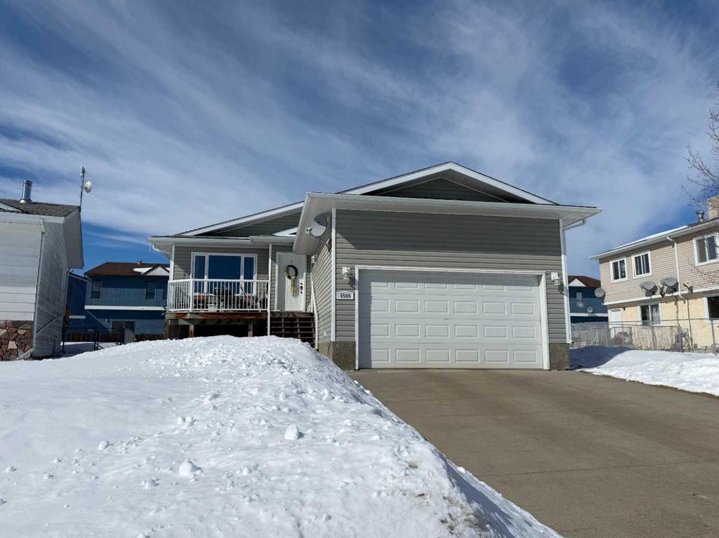Photo of 4509 32 Street, Athabasca, AB T9S 2B2 (MLS # A2296412)