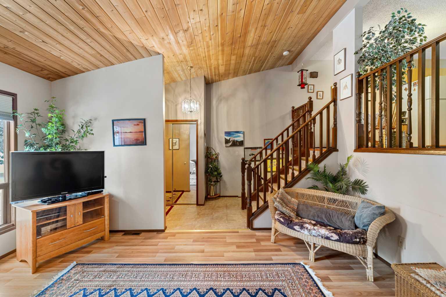 12 Canterbury Gardens SW