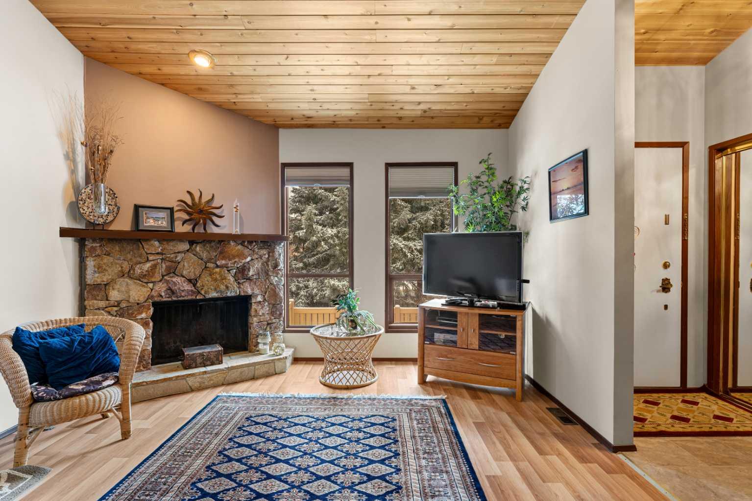 12 Canterbury Gardens SW