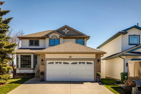 Photo of 135 Sceptre Close NW, Calgary, AB T3L 1Y2 (MLS # A2288565)
