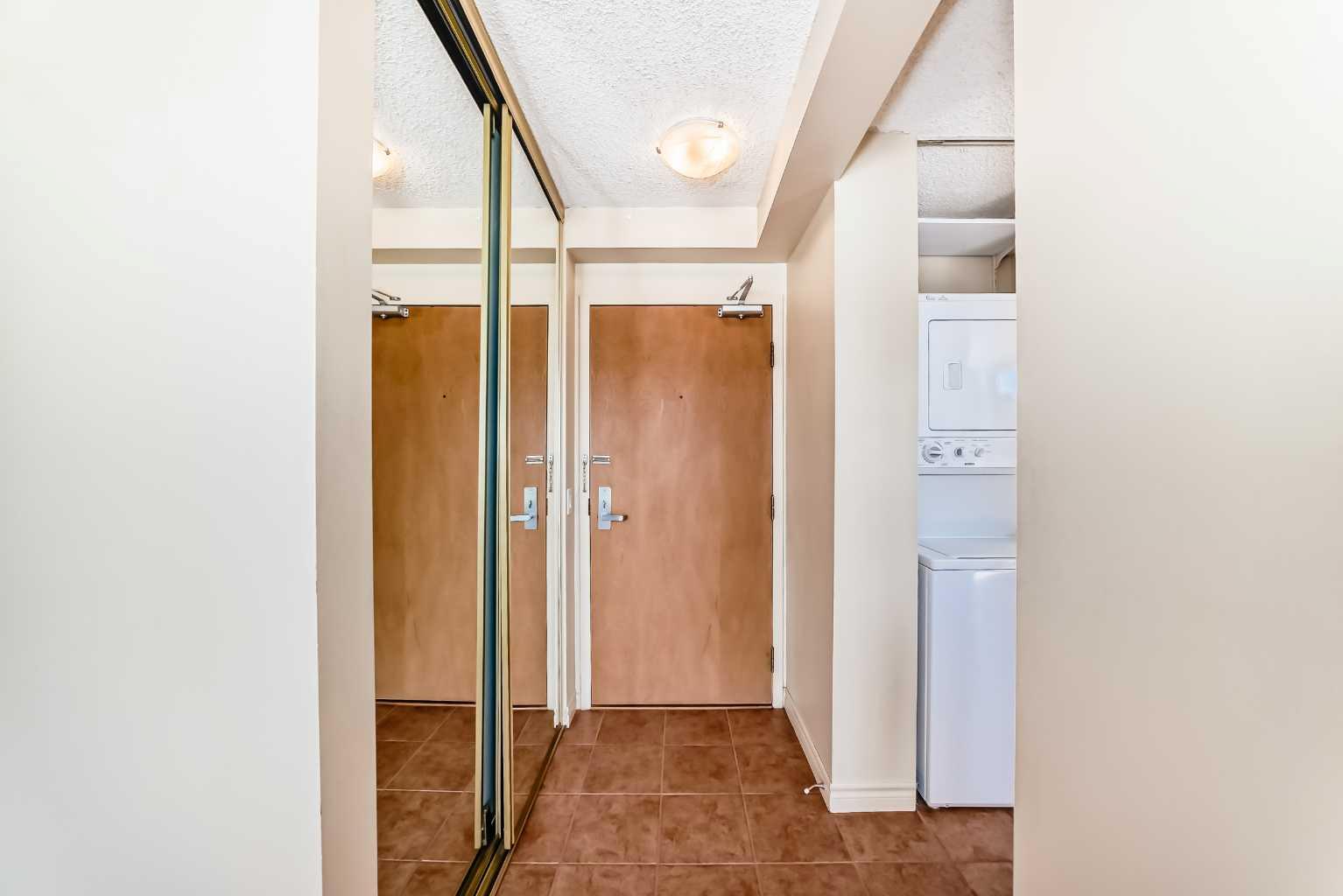 145 Point Drive NW 1104