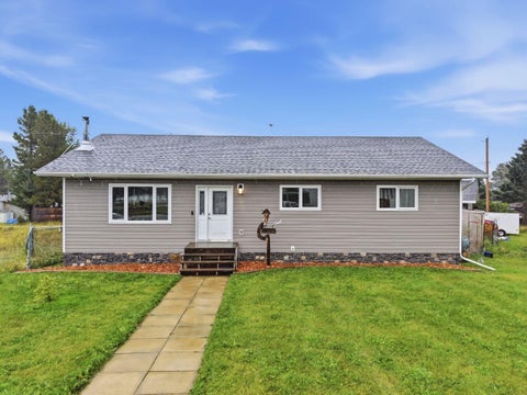 Photo of 5121 52 St Court, Caroline, AB T0M 0M0 (MLS # A2343471)