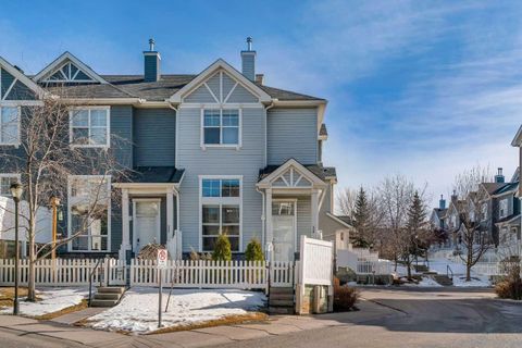 320 Elgin Gardens SE Calgary AB T2Z 4T5