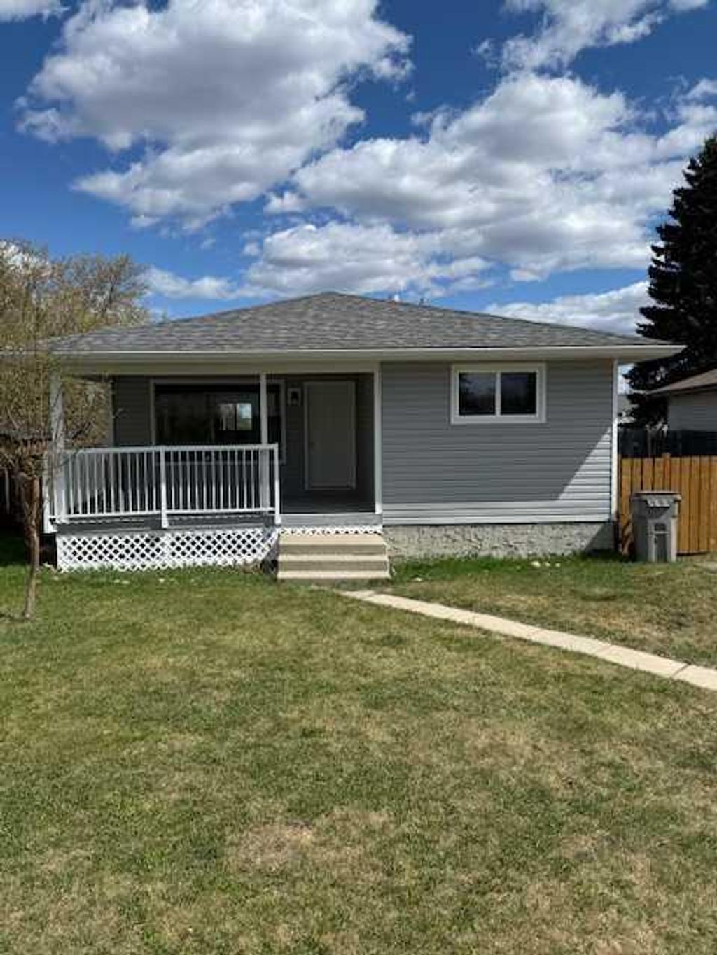 Photo of 11 Chaisson Crossing, Whitecourt, AB T7S 1B6 (MLS # A2310251)