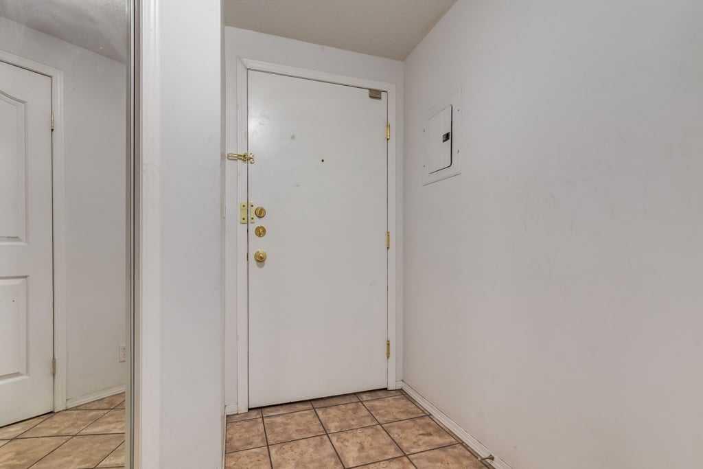 683 10 Street SW 1301