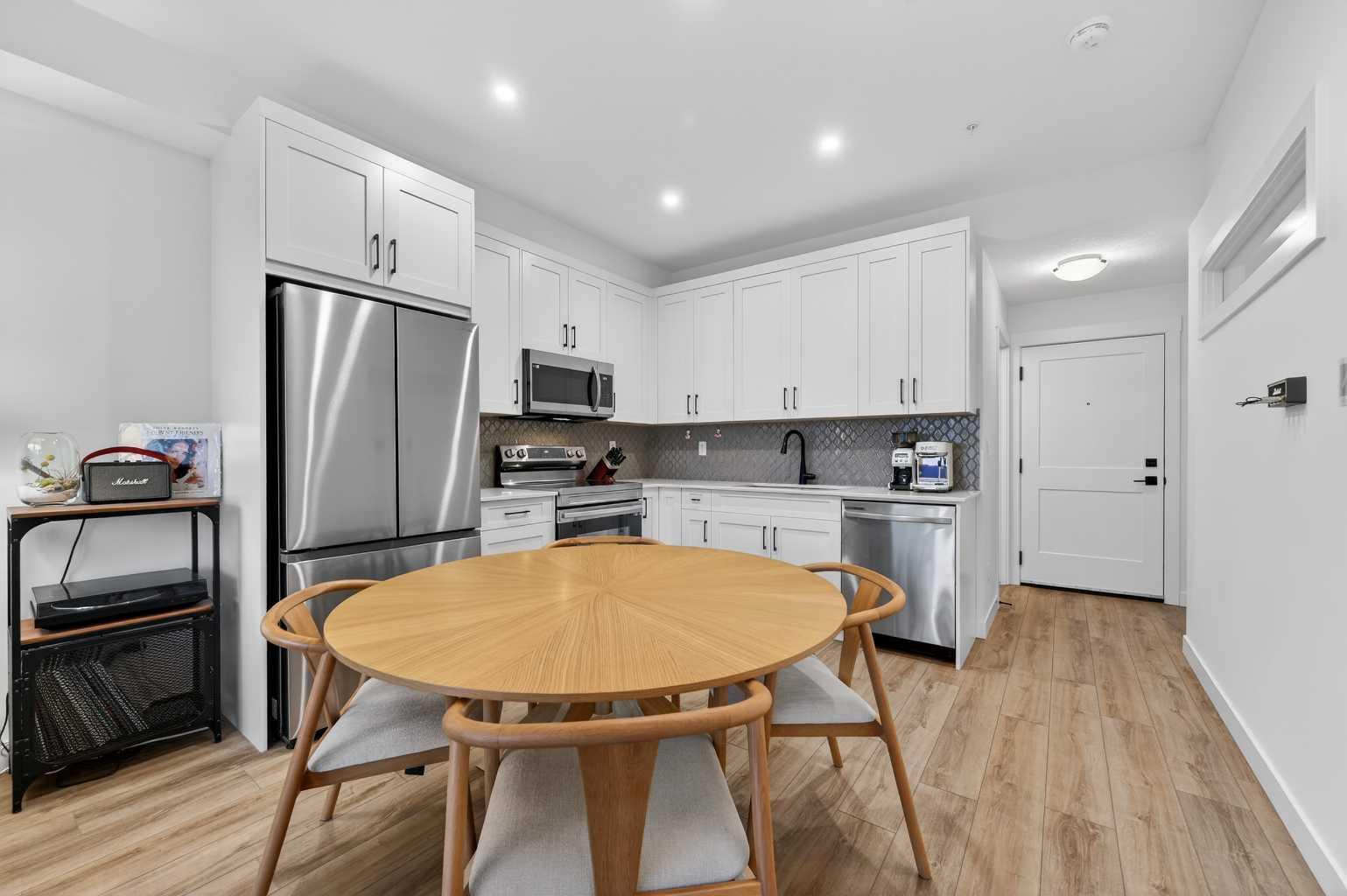 40 Sage Hill Walk NW 313